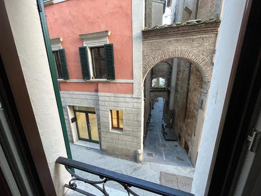 A Due Passi Da Piazza Grande Daire Montepulciano Stazione Dış mekan fotoğraf