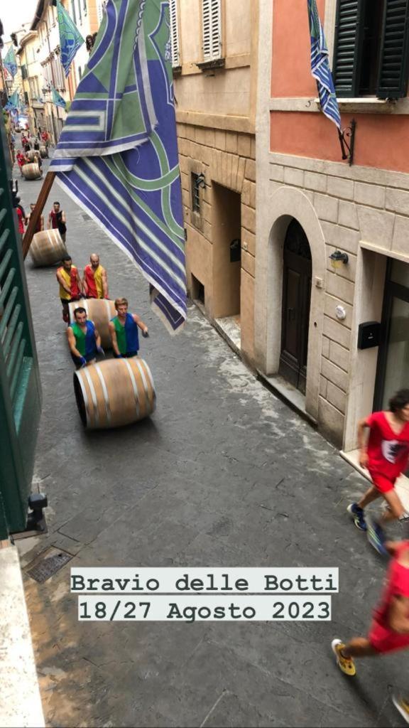 A Due Passi Da Piazza Grande Daire Montepulciano Stazione Dış mekan fotoğraf